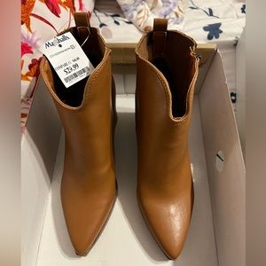 NWT Brown Ankle Boots - 8.5